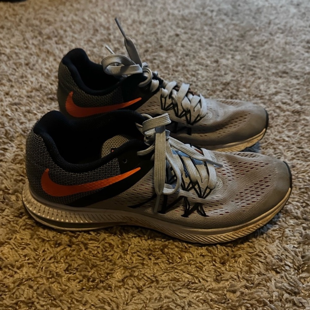 Nike Tennis Shoes